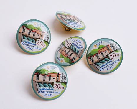 Пример работ «Значки со смолой» №2