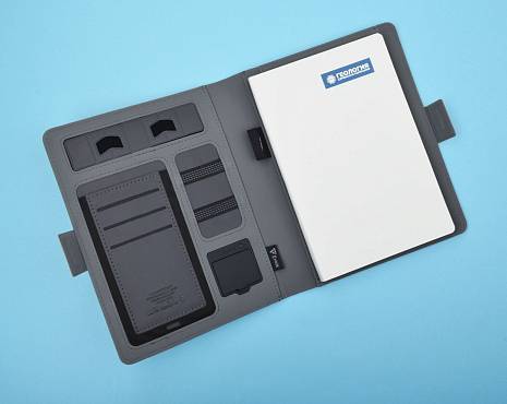 Пример работ «Ежедневники и блокноты» №36