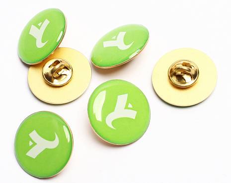 Пример работ «Значки со смолой» №26